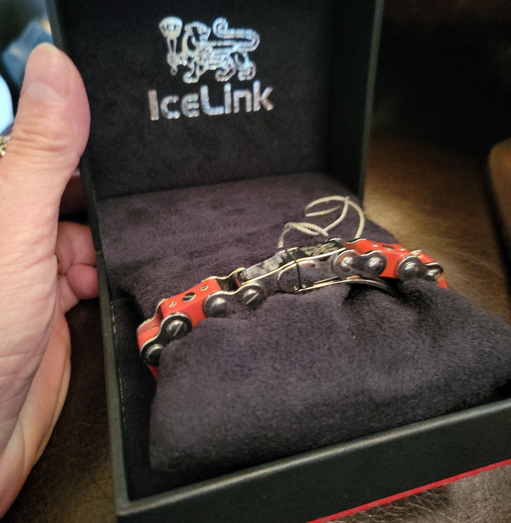 Rare Icelink Women's Red and Silver Bicycle Bike Chain Bracelet New In Box